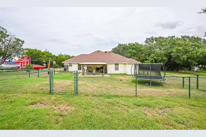 4010 Iron Horse Trail, Granbury, TX 76048 - Photo 36
