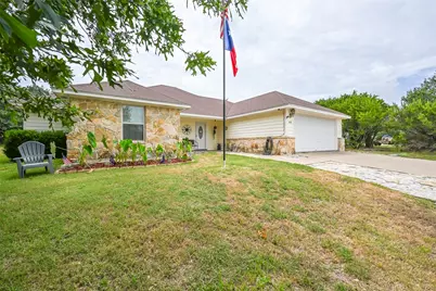 4010 Iron Horse Trail, Granbury, TX 76048 - Photo 4