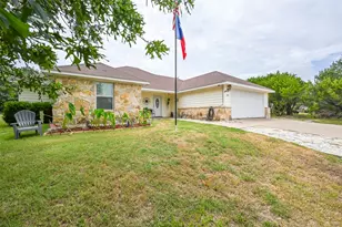4010 Iron Horse Trail, Granbury, TX 76048 - Photo 4