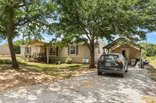 439 Slayden Dr, Sunset, TX 76270 - Photo 4