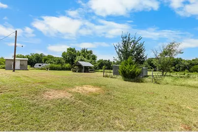 439 Slayden Drive, Sunset, TX 76270 - Photo 20