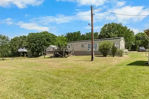 439 Slayden Dr, Sunset, TX 76270 - Photo 18