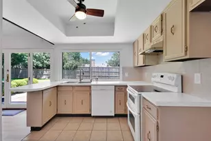 1 Eastvale Pl, Plano, TX 75074 - Photo 4