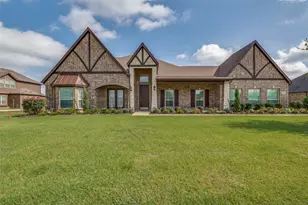 217 Castle Creek Dr, Red Oak, TX 75154 - Photo 2