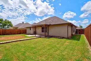 308 Glenview Dr, Aubrey, TX 76227 - Photo 38