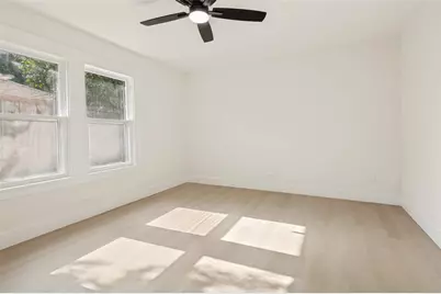2450 Emmett Street, Dallas, TX 75211 - Photo 16