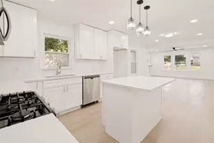 2450 Emmett St, Dallas, TX 75211 - Photo 10