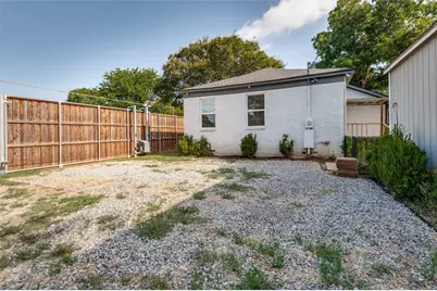 2450 Emmett Street, Dallas, TX 75211 - Photo 22