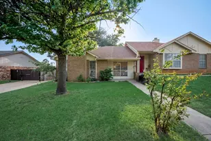 2925 Kathleen Ln, Euless, TX 76039 - Photo 4