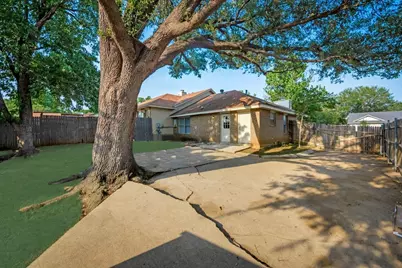 2925 Kathleen Lane, Euless, TX 76039 - Photo 24