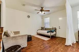 7852 Liverpool Ln, Irving, TX 75063 - Photo 18