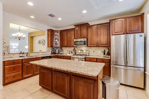 7852 Liverpool Ln, Irving, TX 75063 - Photo 10