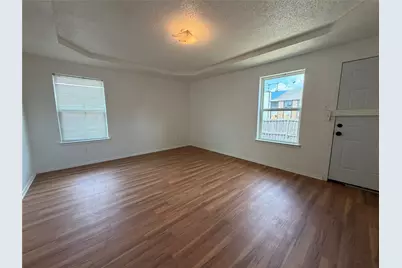 425 Signal Hill Court N, Fort Worth, TX 76112 - Photo 8