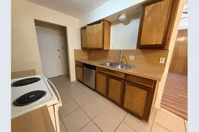 [Address not provided], Fort Worth, TX 76112 - Photo 4