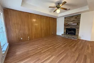 425 Signal Hill Ct N, Fort Worth, TX 76112 - Photo 2