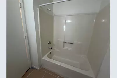 425 Signal Hill Court N, Fort Worth, TX 76112 - Photo 10