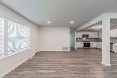 721 Bowman Street, Irving, TX 75060 - Photo 8