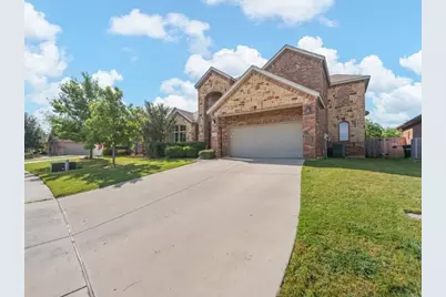 654 Plum Drive, Burleson, TX 76028 - Photo 4