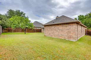 7412 Heights View Dr, Benbrook, TX 76126 - Photo 30