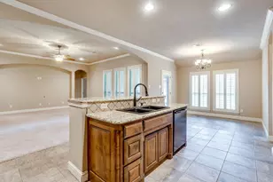 7412 Heights View Dr, Benbrook, TX 76126 - Photo 12