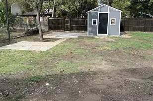 2715 Grafton Ave, Dallas, TX 75211 - Photo 2
