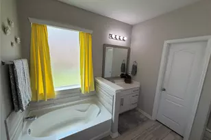 114 Woodridge Xing, Clute, TX 77531 - Photo 18