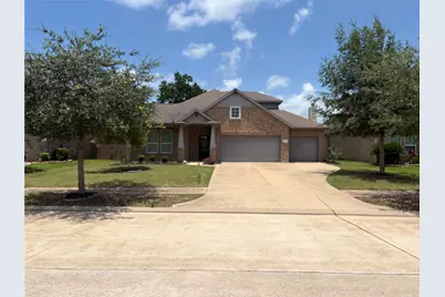 114 Woodridge Crossing, Clute, TX 77531 - Photo 2