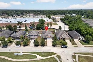 [Address not provided], Clute, TX 77531 - Photo 2