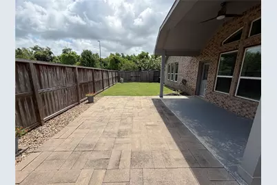 114 Woodridge Crossing, Clute, TX 77531 - Photo 32