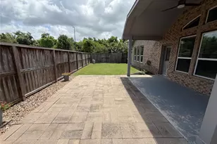 114 Woodridge Xing, Clute, TX 77531 - Photo 32
