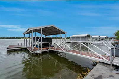 904 Waterpoint Court E, Granbury, TX 76048 - Photo 30