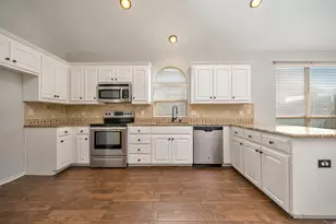 545 Wild Ivy Trail, Fort Worth, TX 76052 - Photo 10