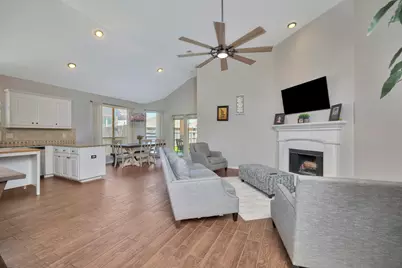 545 Wild Ivy Trail, Fort Worth, TX 76052 - Photo 8