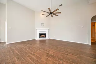 545 Wild Ivy Trail, Fort Worth, TX 76052 - Photo 4