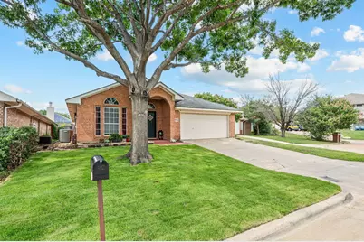 8112 Heritage Place Drive, Fort Worth, TX 76137 - Photo 2