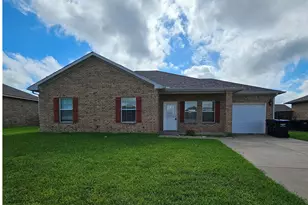 2103 Oliver St, Greenville, TX 75401 - Photo 2