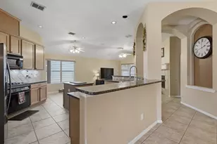 4802 Pier 9 Dr, Arlington, TX 76016 - Photo 6