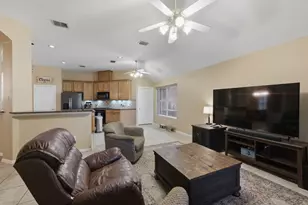 4802 Pier 9 Dr, Arlington, TX 76016 - Photo 14