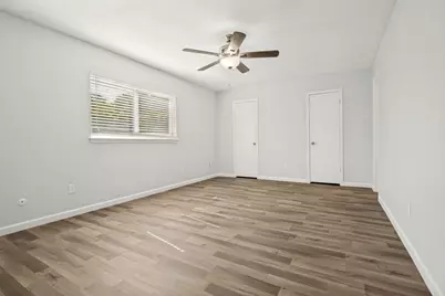 1149 Meadow Creek Court, Lancaster, TX 75146 - Photo 8