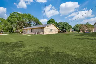 1149 Meadow Creek Ct, Lancaster, TX 75146 - Photo 10