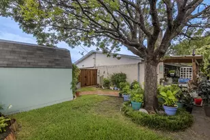705 Bluebonnet Dr, Grand Prairie, TX 75052 - Photo 26