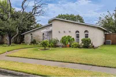705 Bluebonnet Drive, Grand Prairie, TX 75052 - Photo 2