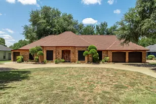 9208 Country Lake Dr, Waco, TX 76708 - Photo 2