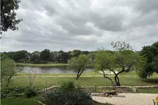 2104 Mossy Oak Dr, Irving, TX 75063 - Photo 2