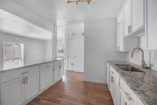 4723 Victor St, Dallas, TX 75246 - Photo 10