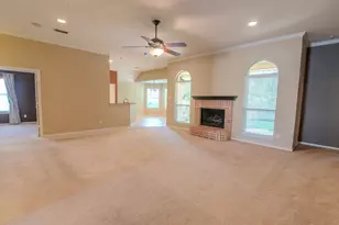 6014 Brenhaven Rd, Arlington, TX 76017 - Photo 2