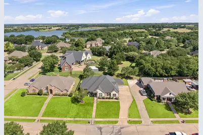 1906 Clearview Drive, Ennis, TX 75119 - Photo 30