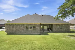 1906 Clearview Dr, Ennis, TX 75119 - Photo 28