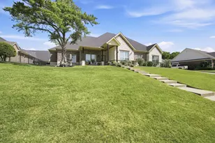 1906 Clearview Dr, Ennis, TX 75119 - Photo 4