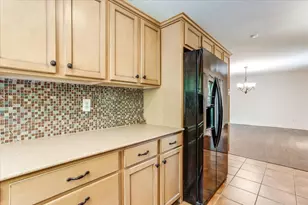 2105 Emerson Ln, Denton, TX 76209 - Photo 12